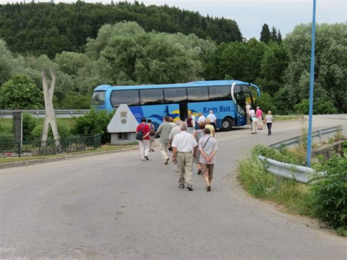 Proti večeru, smo vsi polni lepih vtisov, zapustili Rašco.